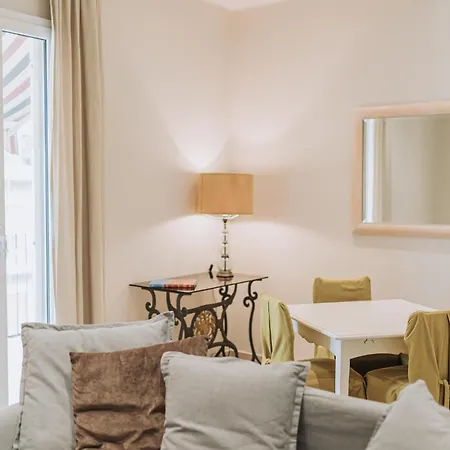 Apartment De Rossi 43