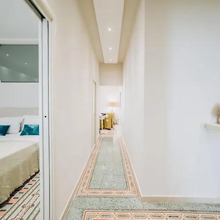 Apartment De Rossi 43 *